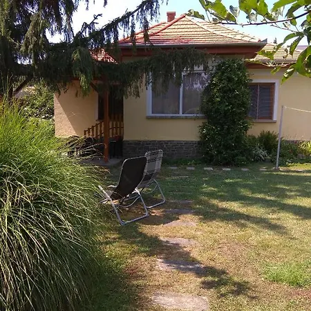 Vakantiehuis Park Nyaralohaz Badacsonytomaj